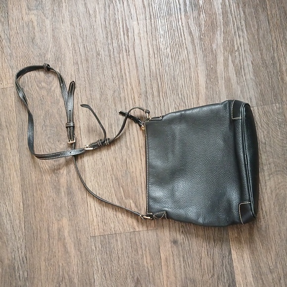 Dooney & Bourke Pebble Grain Crossbody Bag. - Picture 16 of 16